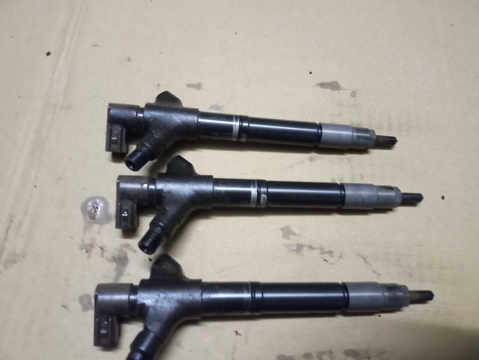 toyota RAV4 III 10-12 lift 150km wtryskiwacz 4 sztuki  23670 -26060