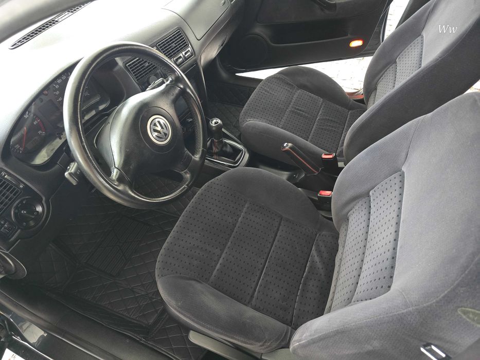 Golf 4 de 1999 com extras & 132.000 km