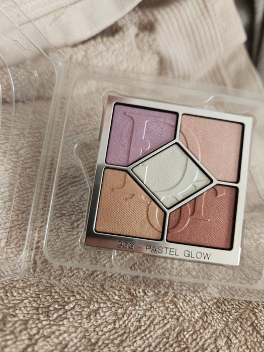 Dior Paleta cieni do oczu High Color Eyeshadow Wardrobe - Limited Edition 933 Pastel Glow