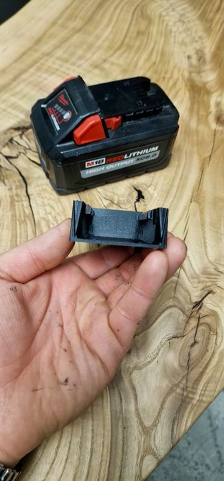Uchwyt na akumulatory Milwaukee M18 M14