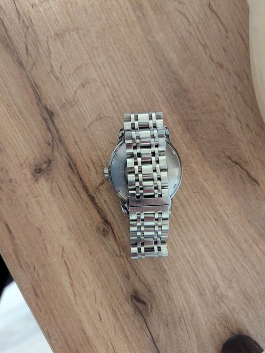 Часи casino J.Co