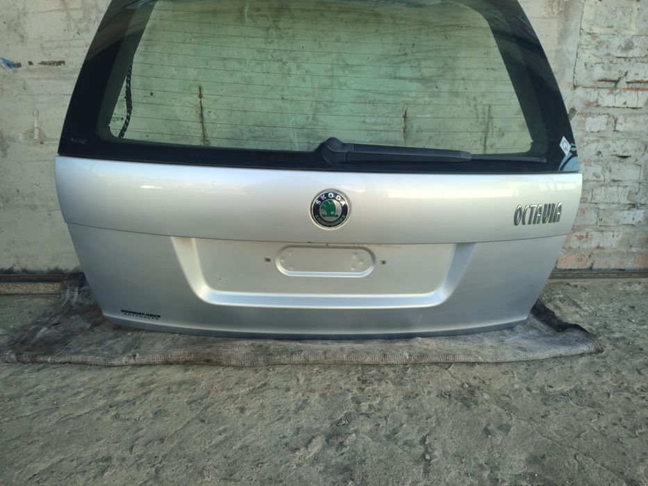 Ляда кришка багажника Шкода октавія А5 ляда кришка Skoda A5 9156