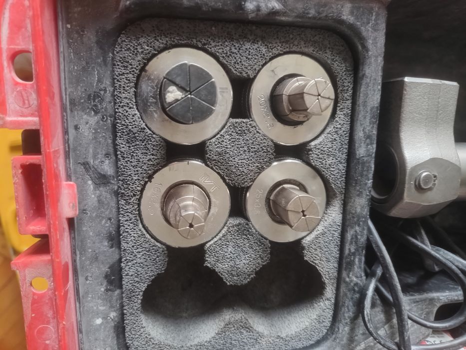 Novopress axi 102,aap 102 zaciskarka kaplet.prineto