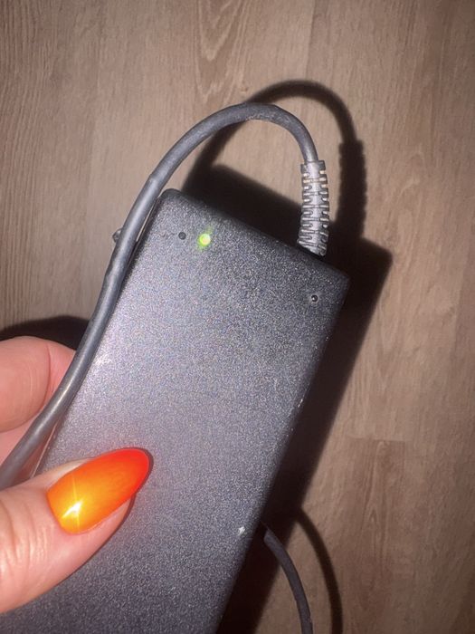 Asus zasilacz sieciowy do laptopa