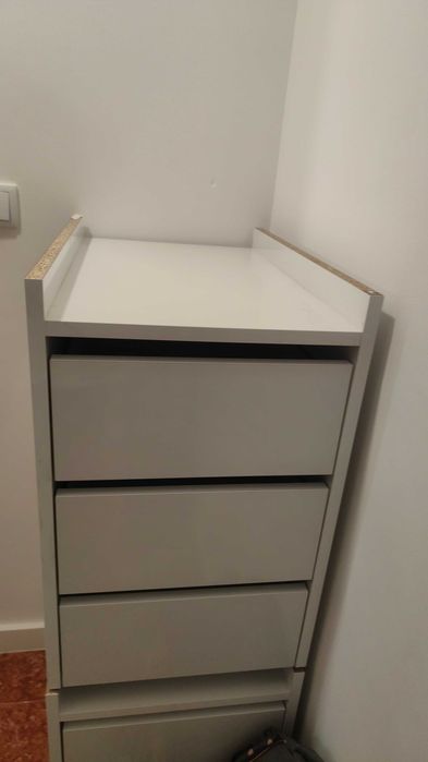 Vende-se comodas
