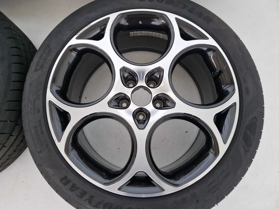 Koła felgi Alfa Romeo Tonale Stelvio 8J ET37 19" 5x110 235/45/19 lato