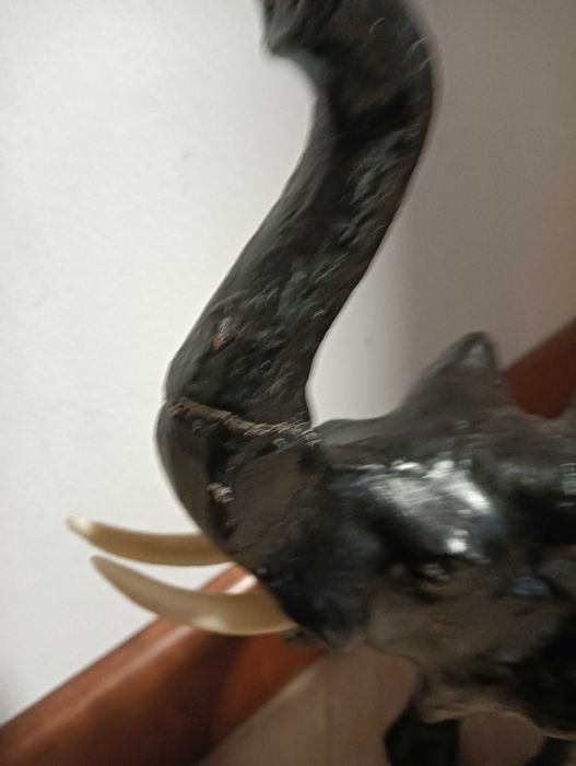 Figurka słoń czarny skóra Papier Mache