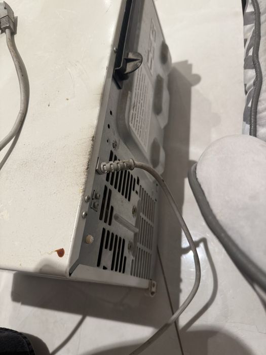 Mikrofalówka whirpool działa