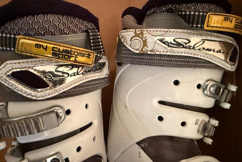 Жіночі гірськолижні черевики Salomon