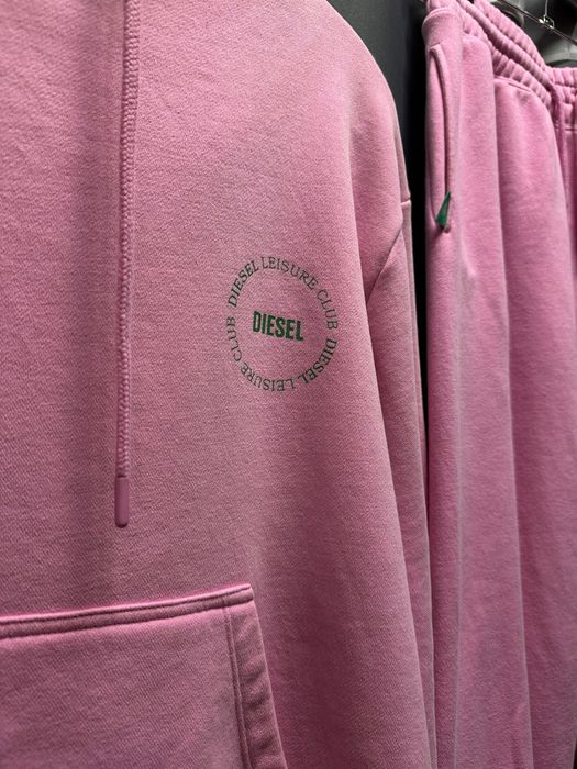 Рожевий костюм Diesel