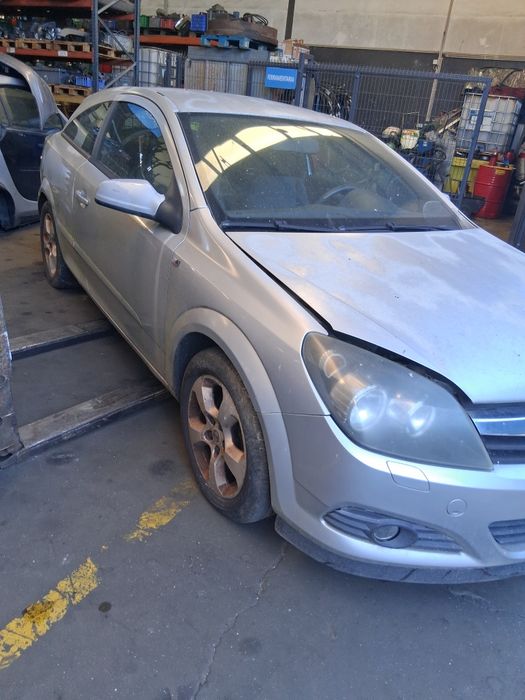 Opel Astra Gtc H para peças