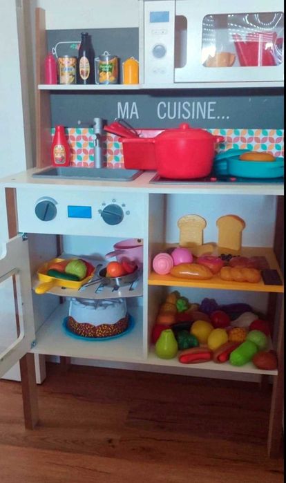 Cozinha de brincar com os acessórios