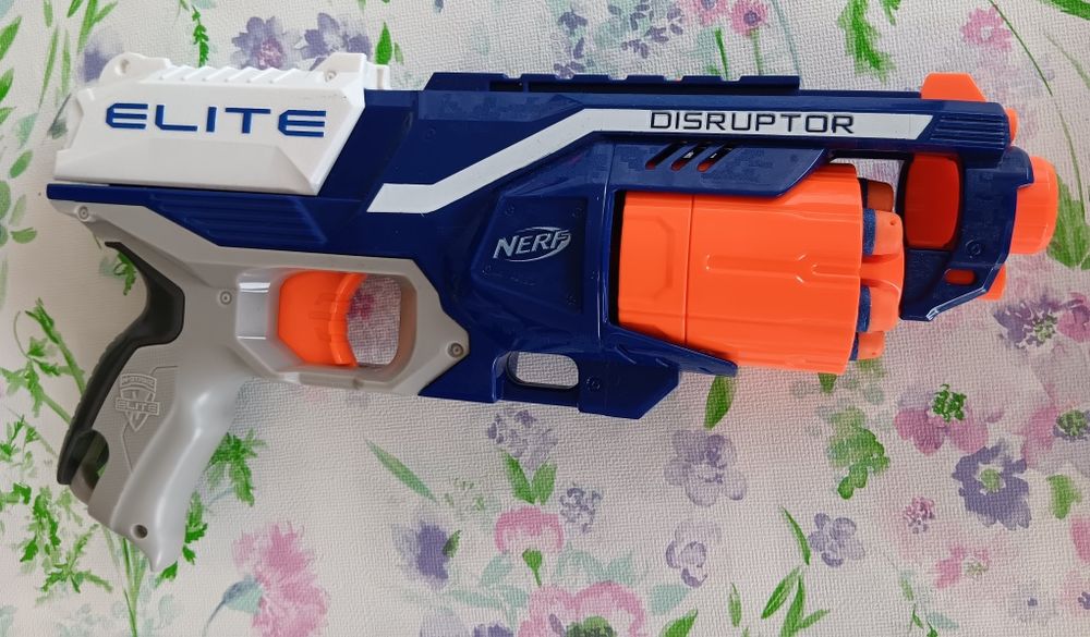 Pistola nerf disputar - como novo