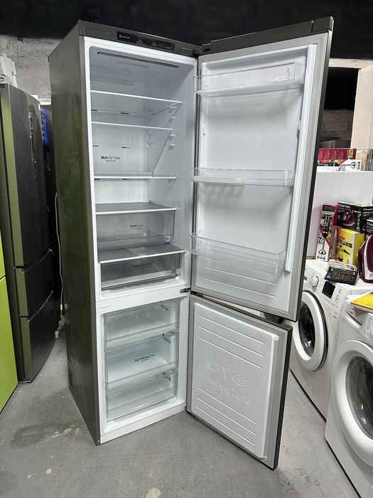 Сучасний холодильник LG wst5432rd в ідеальному стані з гарантією