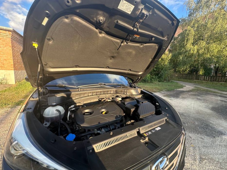 Hyundai Tucson Limited 2.0 2016 автомобіль