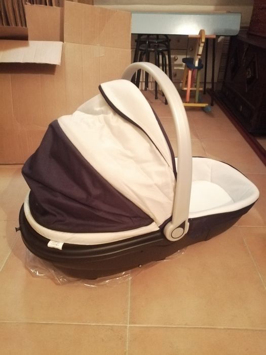 Carrinho da Chicco trio S3 black