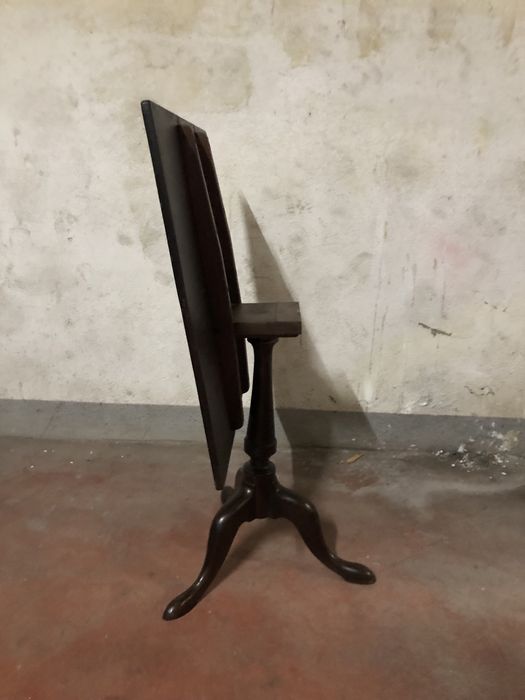 MESA QUADRADA PÉ DE GALO