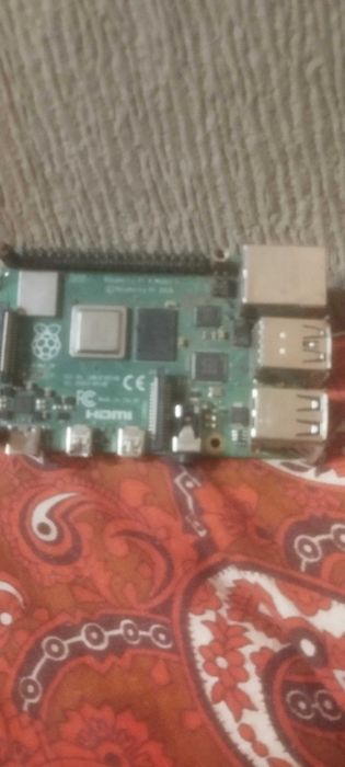 Мікрокомп'ютер Raspberry Pi 4 Model B 4GB RAM (1005-580-00) -