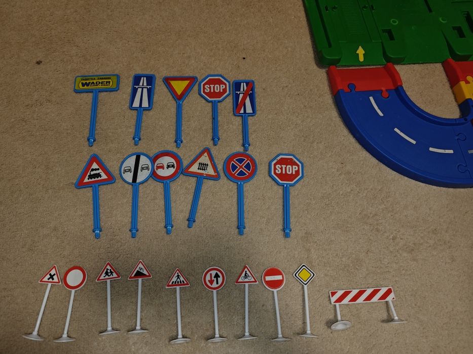 Garaż parking wielopoziomowy Wader  + tor + znaki