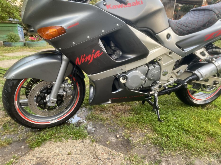 Kawasaki zzr 400