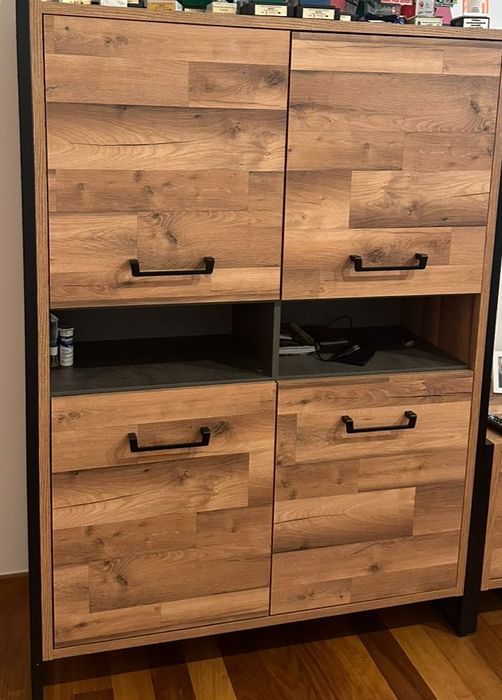 Sprzedam zestaw mebli w bardzo dobrym stanie