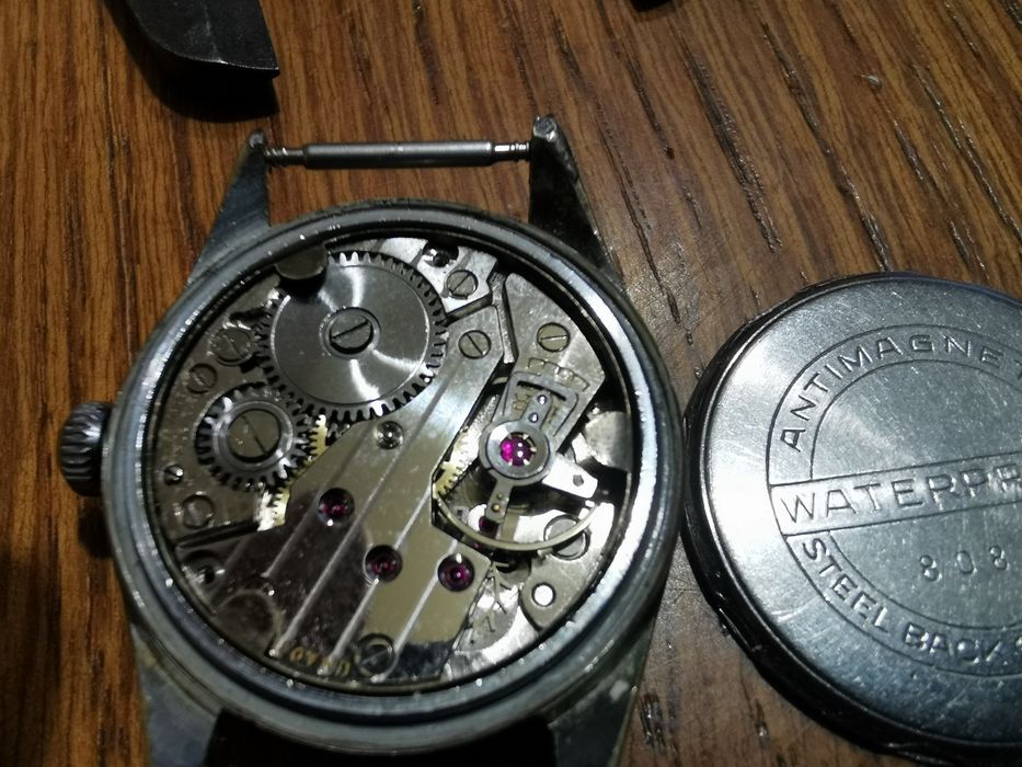 Zegarek Atlantic Swiss Made męski w militarnym stylu