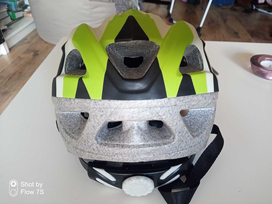 Kask rowerowy. Rozmiar 48-52.