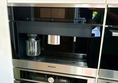 Ekspres do zabudowy MIELE CVA 6800 Auto Cappuccino oraz Latte