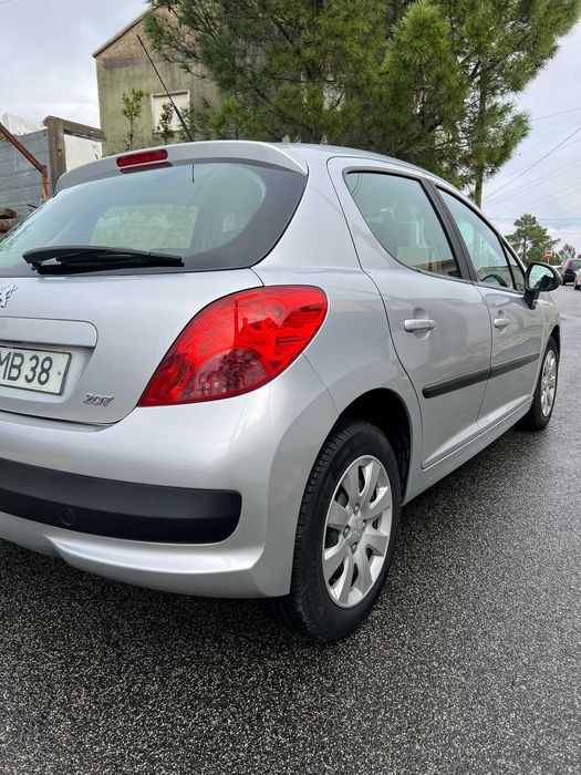 Peugeot 207 1.4 Gasolina RESERVADO