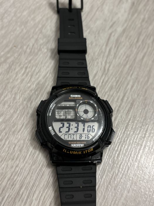 Zegarek Casio AE-1000W-1AVEF Czarny