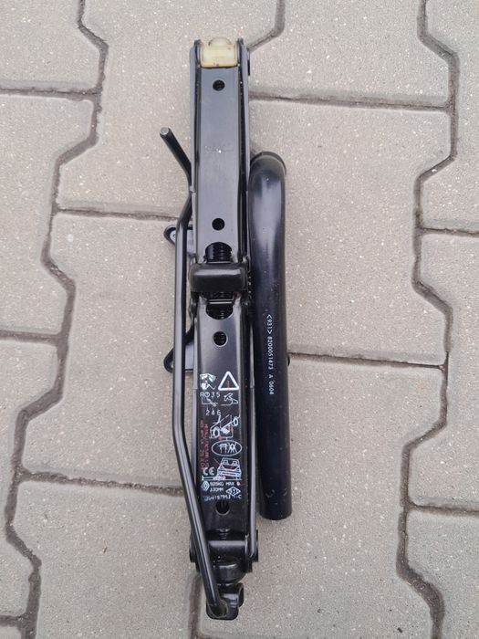 Домкрати: WV.ford. пежо, рено, лексус,сітроєн, ауді, опель,авео,шкода.