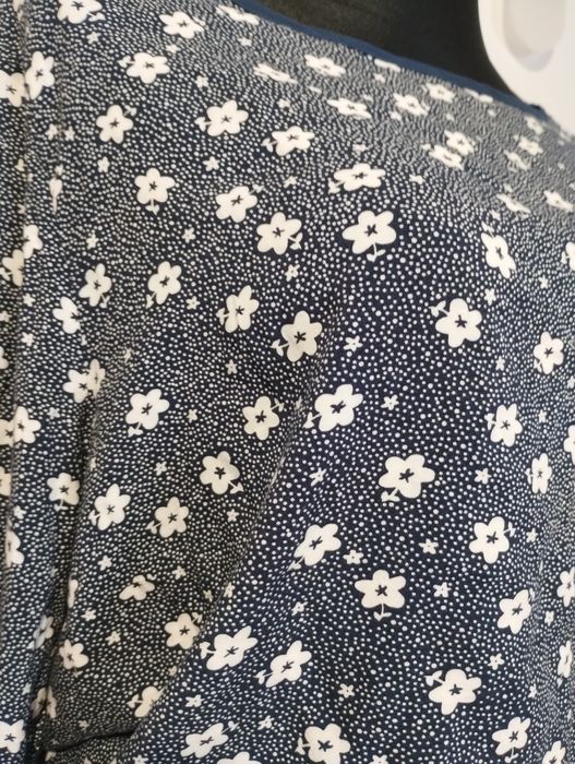 Bluzka z wizkozy marki Laura Torelli 46