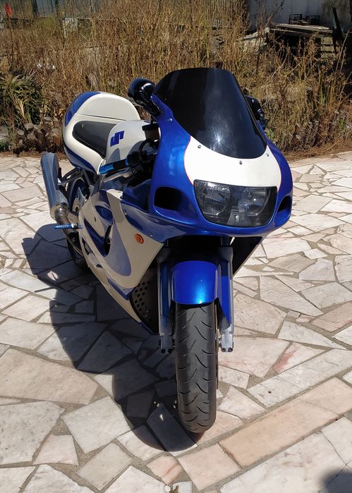 Suzuki GSXR 600 srad troco por carrinha