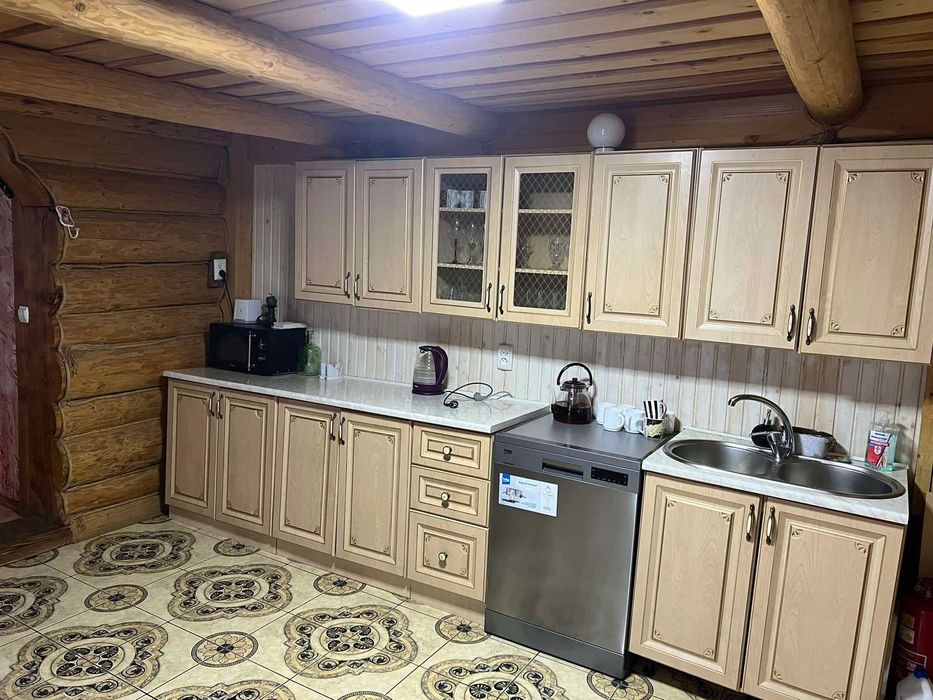 Котедж «Оленка» . Проживання, сауна, чан.