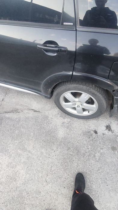 Mitsubishi outlander 1