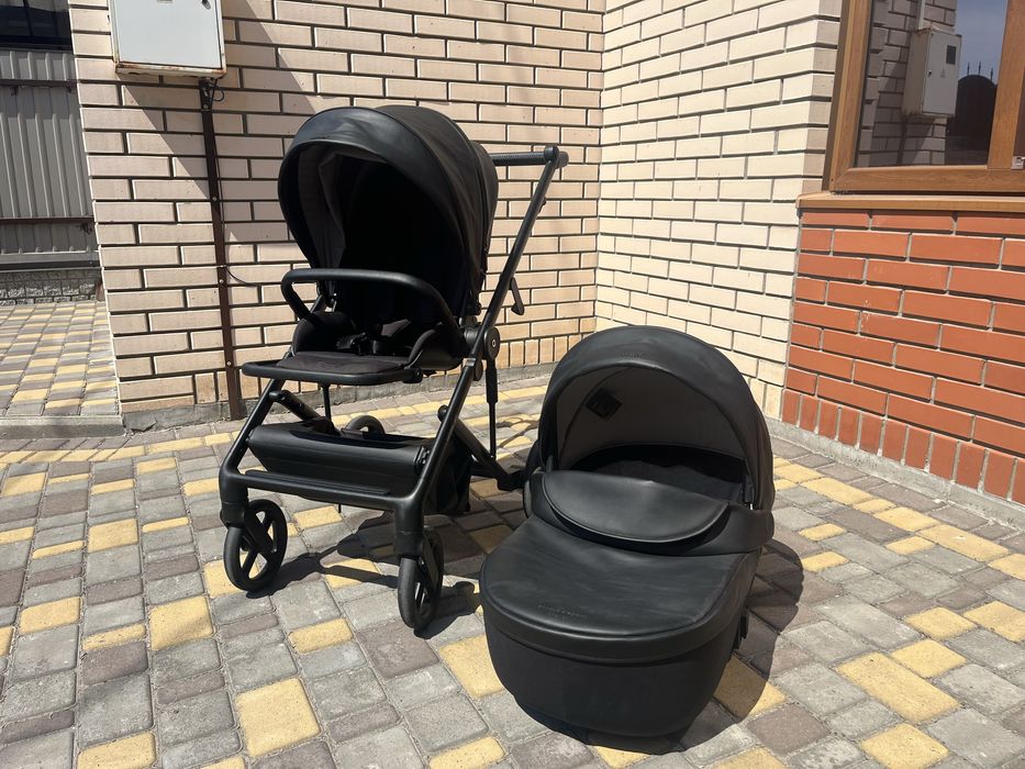 Продам коляску Anex Eli 2 в 1 (люлька + прогулка)
