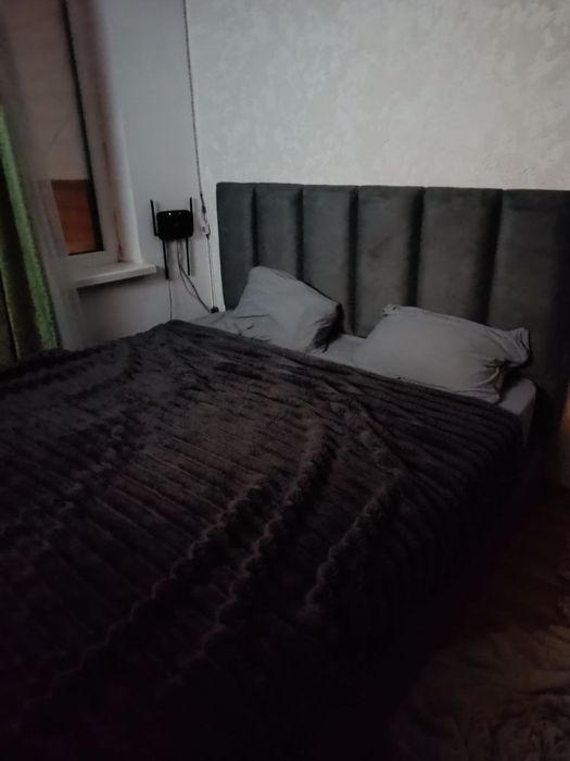 Продам кровать 180*200 с матрасом