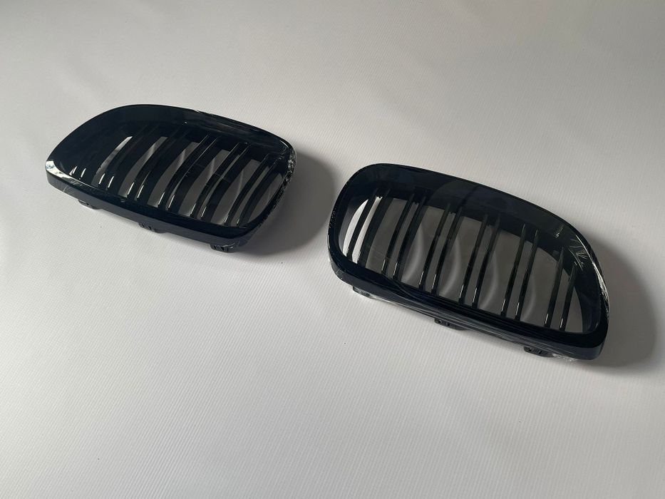 Nerki Grill nakładki BMW E90 E91 08/11 Polift czarny połysk