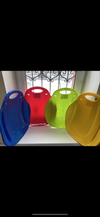 Санки-льодянка, льодянка-диск НЛО,тарілка для снігу,плюшка. Нові.