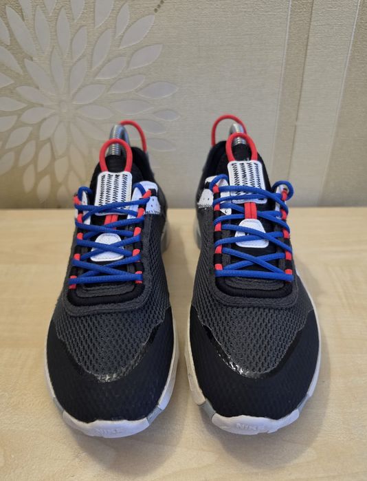 Кросівки Nike React Live оригінал розмір 38