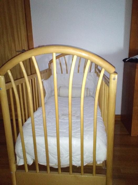 Cama de bebe madeira maciça