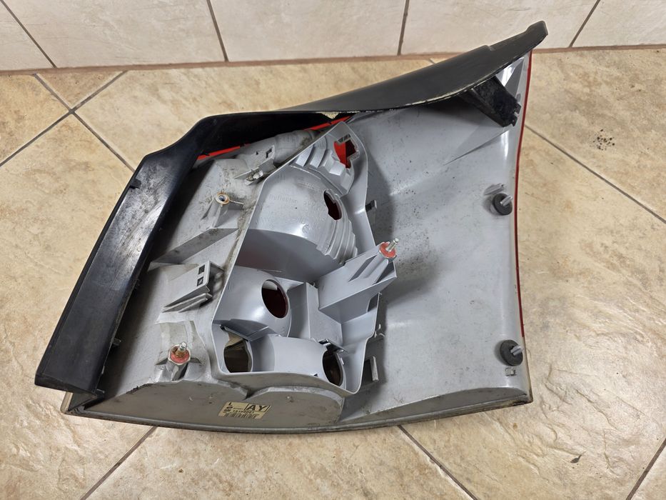 Lampa lewy tył oryginał  Opel signum hatchback HB europejska wysyłka Olx