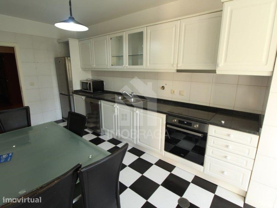 Arrendamento | Apartamento T2 Em S. Vítor (Zona Da Makro, Braga)