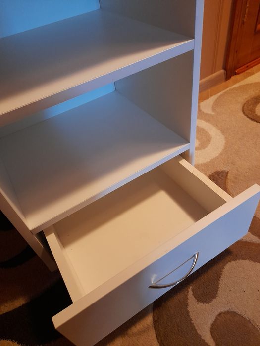 Тумба педикюрная на колесиках