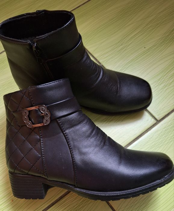 Buty damskie zimowe roz. 39