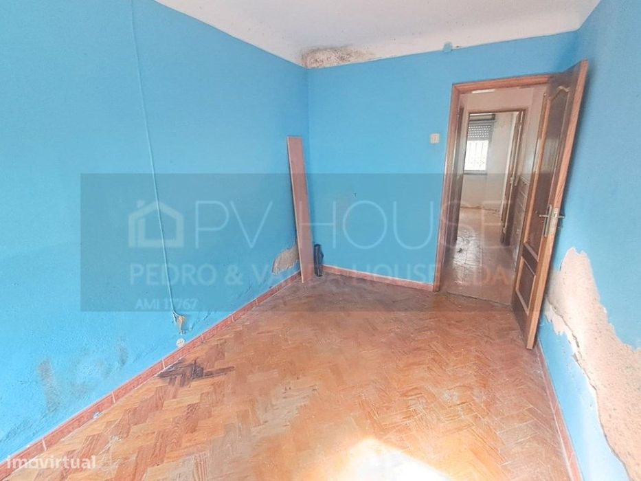 Apartamento T2 Benfica Rua Actriz Maria Matos n15 R/c