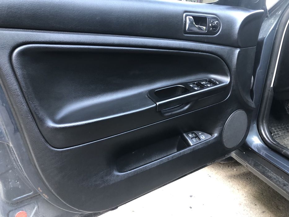 Дверні карти (вставки)Пасат Б 5 нові(термовініл).