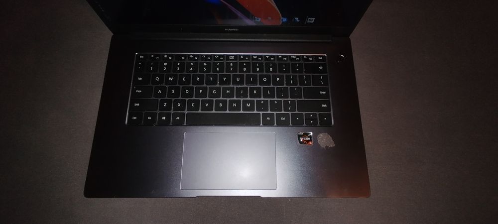 Laptop Huawei D15