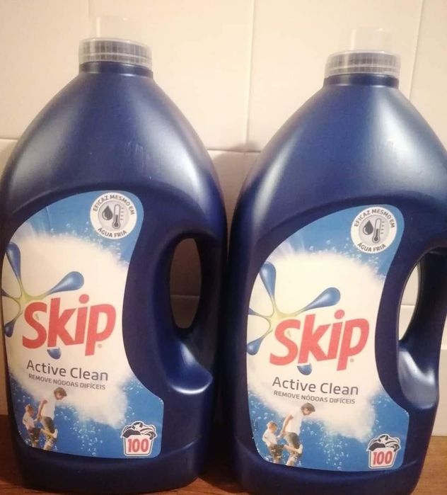 Vendo 2 skips active clean