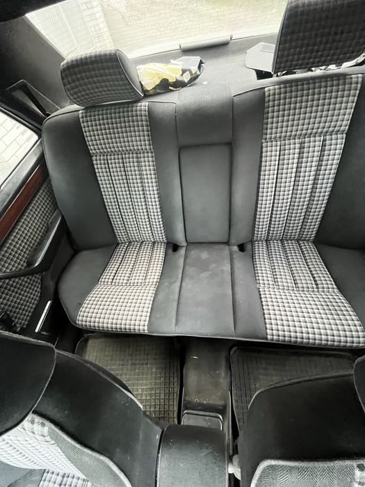 mercedes w124.